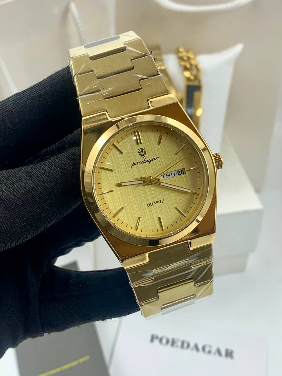 POEDAGAR Gold Plated Bracelet Strap Day Date Watch - Image 2